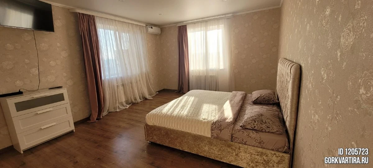 Квартира Новороссийская 87