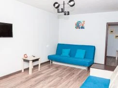 Фото 2-комнатная квартира в Краснодаре, ул. Уральская 168 (три дивана)