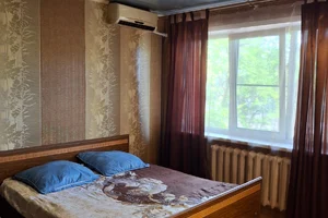 Фото 1-комнатная квартира в Астрахани, ул. Яблочкова 38